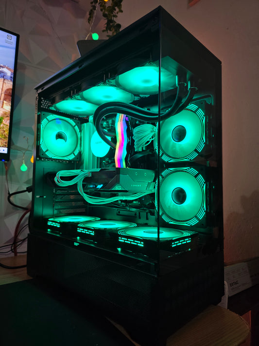 Computadora Gaming RX9070 16 GB/ RYZEN 9 7900,32 GB RAM, 2 TB SSD