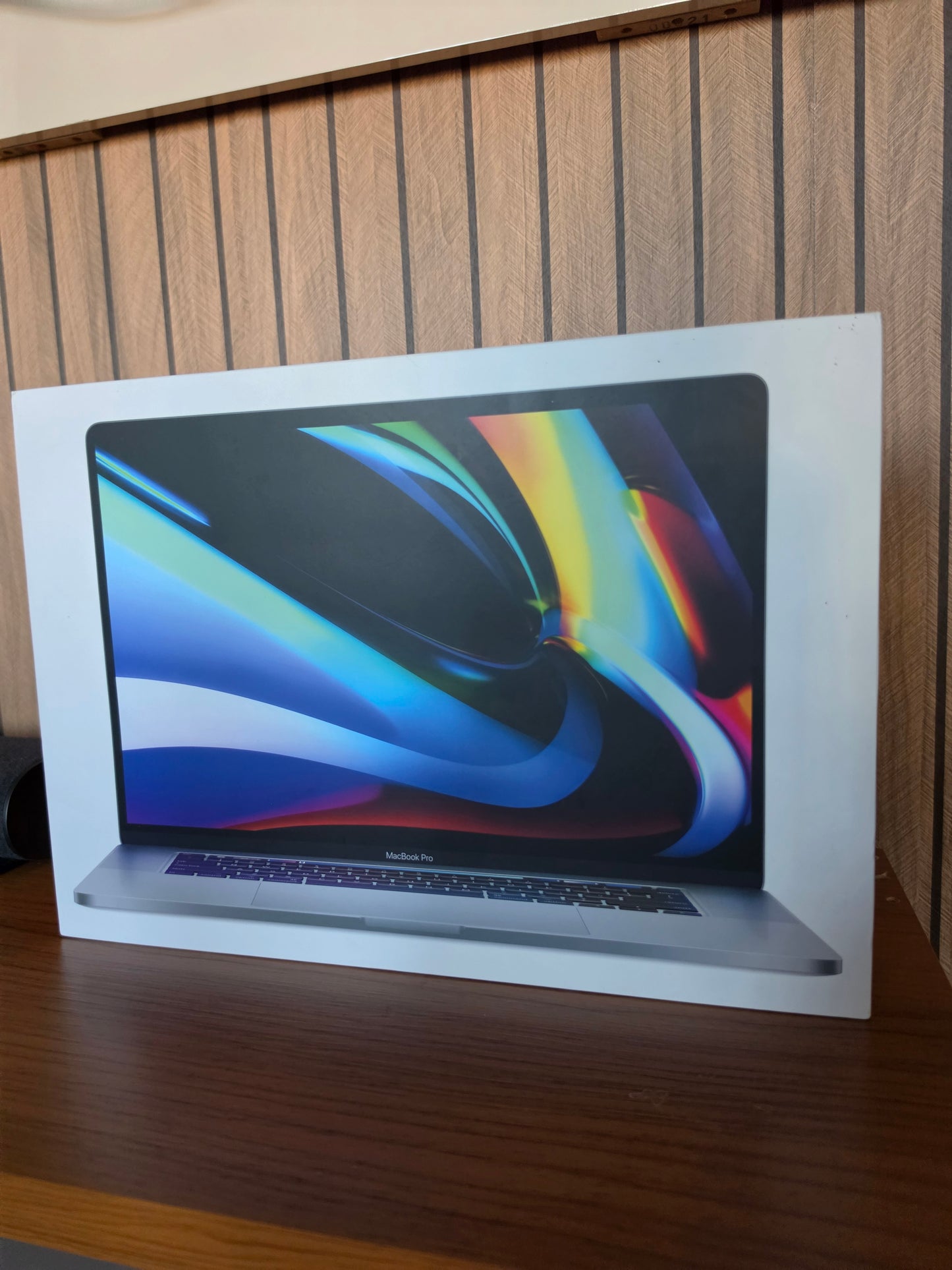 MacBook Pro 16” 2019 i7 + Radeon 5300M 4GB 🔥 16GB RAM 512GB SSD | 9/10 + Caja