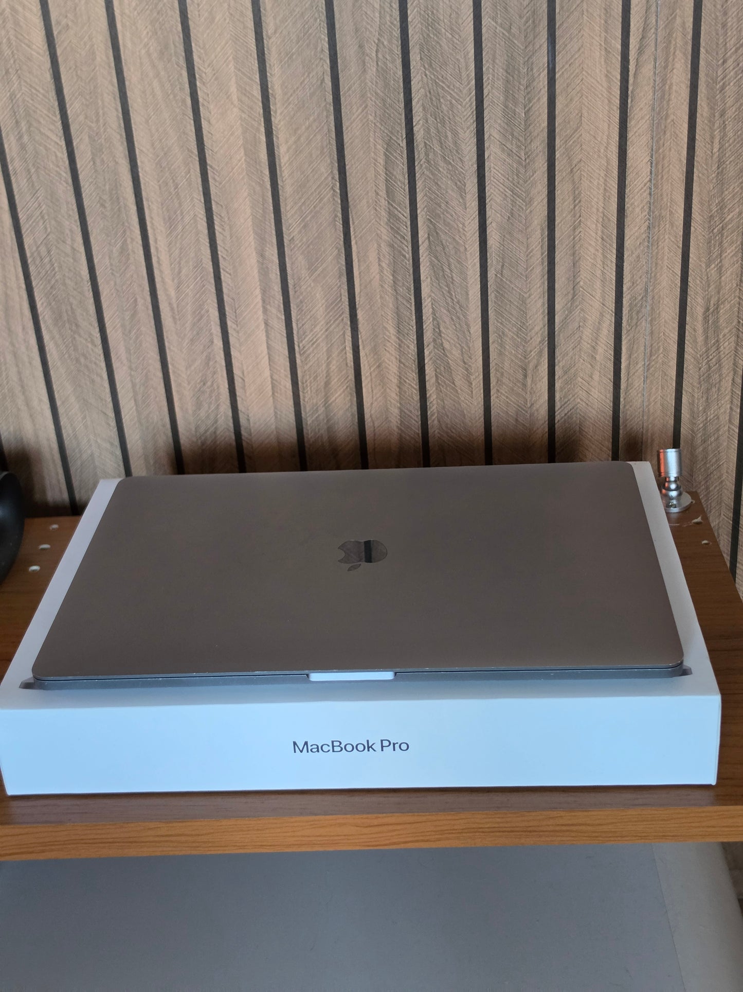 MacBook Pro 16” 2019 i7 + Radeon 5300M 4GB 🔥 16GB RAM 512GB SSD | 9/10 + Caja