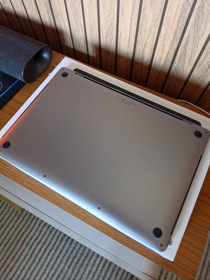 MacBook Pro 16” 2019 i7 + Radeon 5300M 4GB 🔥 16GB RAM 512GB SSD | 9/10 + Caja