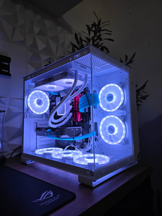 💎 Crystal Frost RTX 5050 8 GB Edition | Ryzen 5 5500 | 1TB M.2 SSD | 16GB DDR4 | 750W Gold | Windows 11 Pro