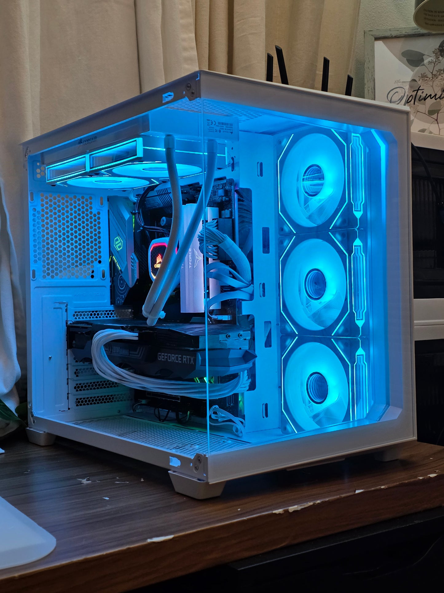 White Extreme Gaming PC – RTX 3080 10GB | Ryzen 9 5950X | 1TB NVMe | 32 GB RAM DDR4 3600 | Liquid Cooling
