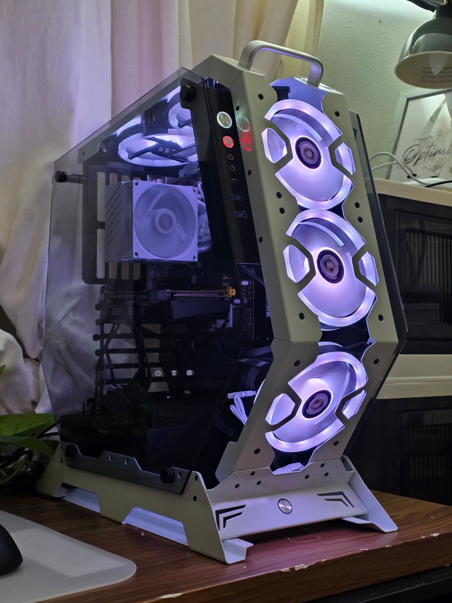 ❄️ White Starter Gaming PC 🤍 | GTX 1660 SUPER 🎮 | Ryzen 5 2600X ⚡ | 16GB RAM | SSD Rápido